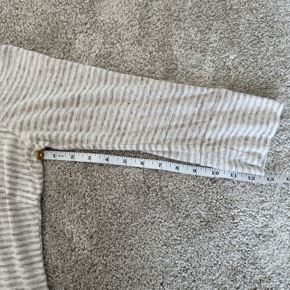 J McLaughlin Stripe Button Blouse Size Medium - Picture 13 of 13